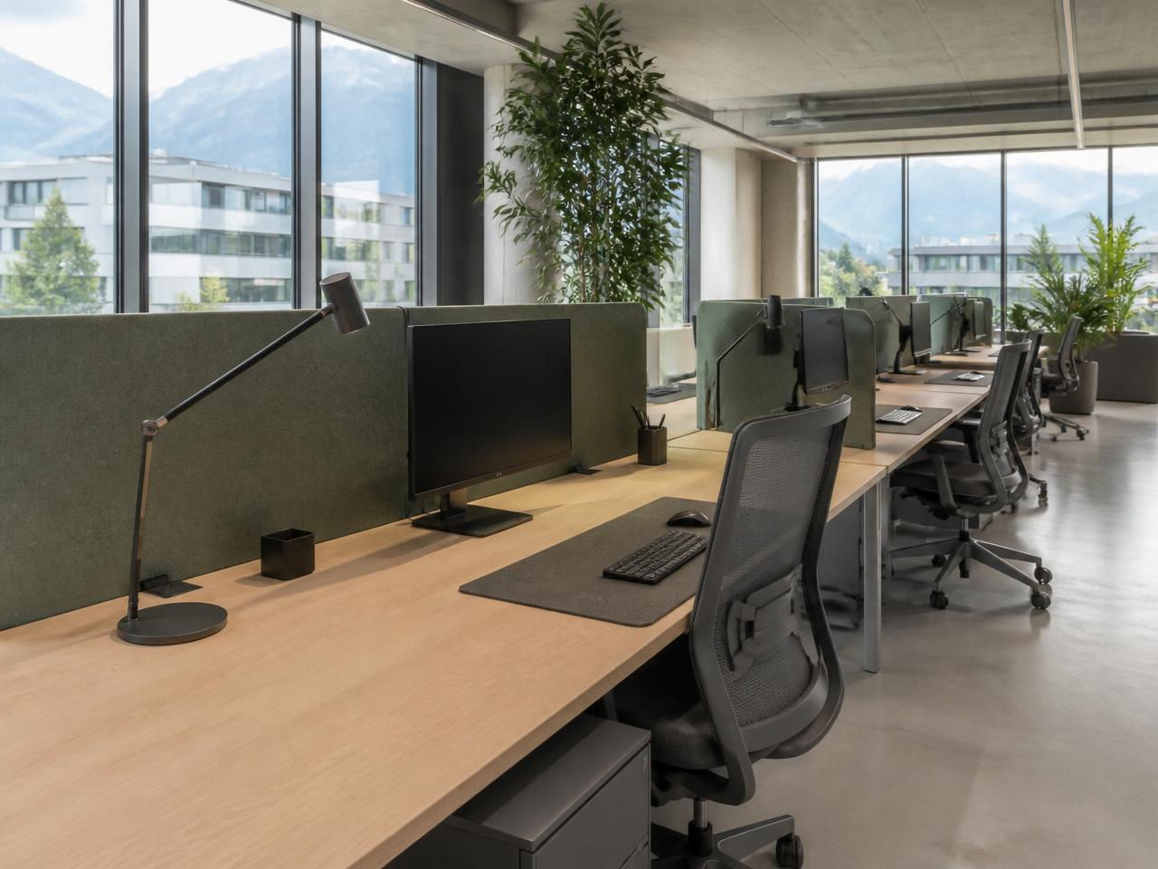Open space avec postes de travail